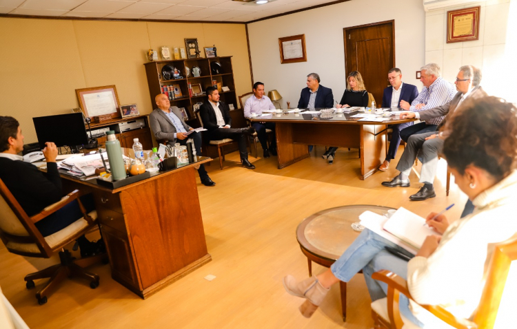 El intendente de San Juan convocó a su equipo a una reunión de gabinete